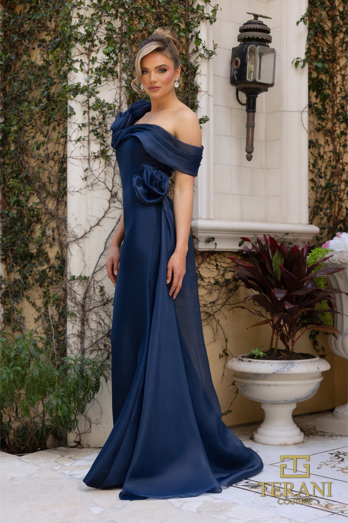 Terani 242M3342_NAVY_SIDE
