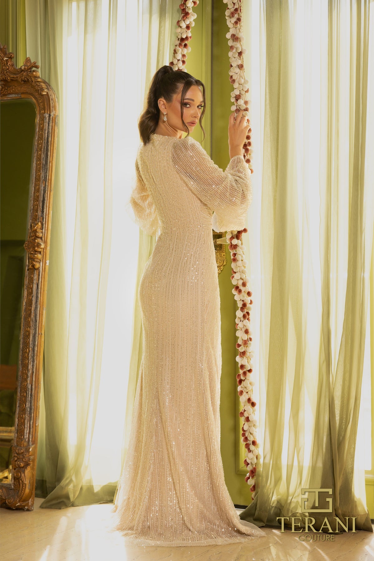 Terani 242M3360_CHAMPAGNE_BACK