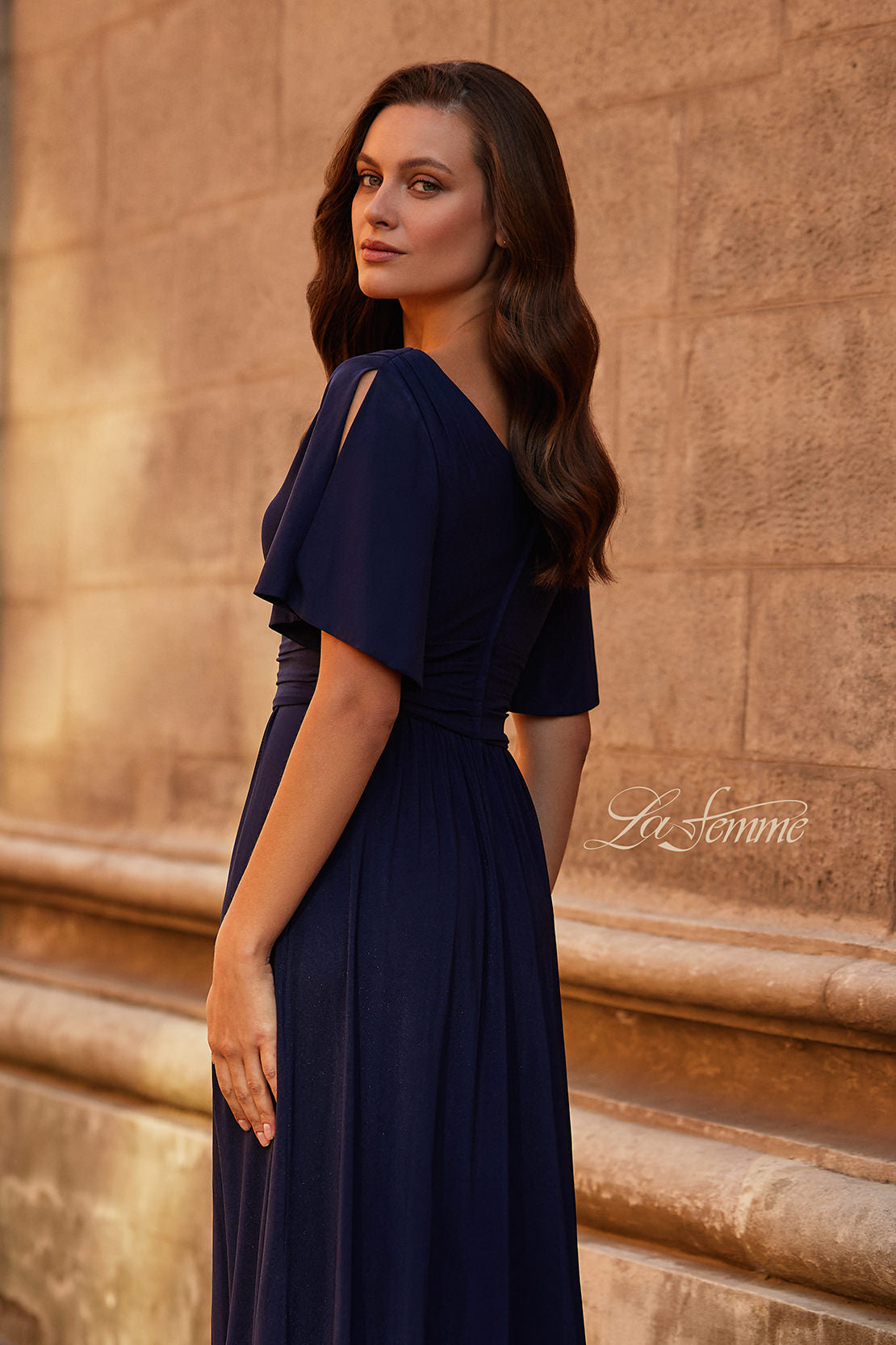 La Femme 30009_Navy_B2_Editorial