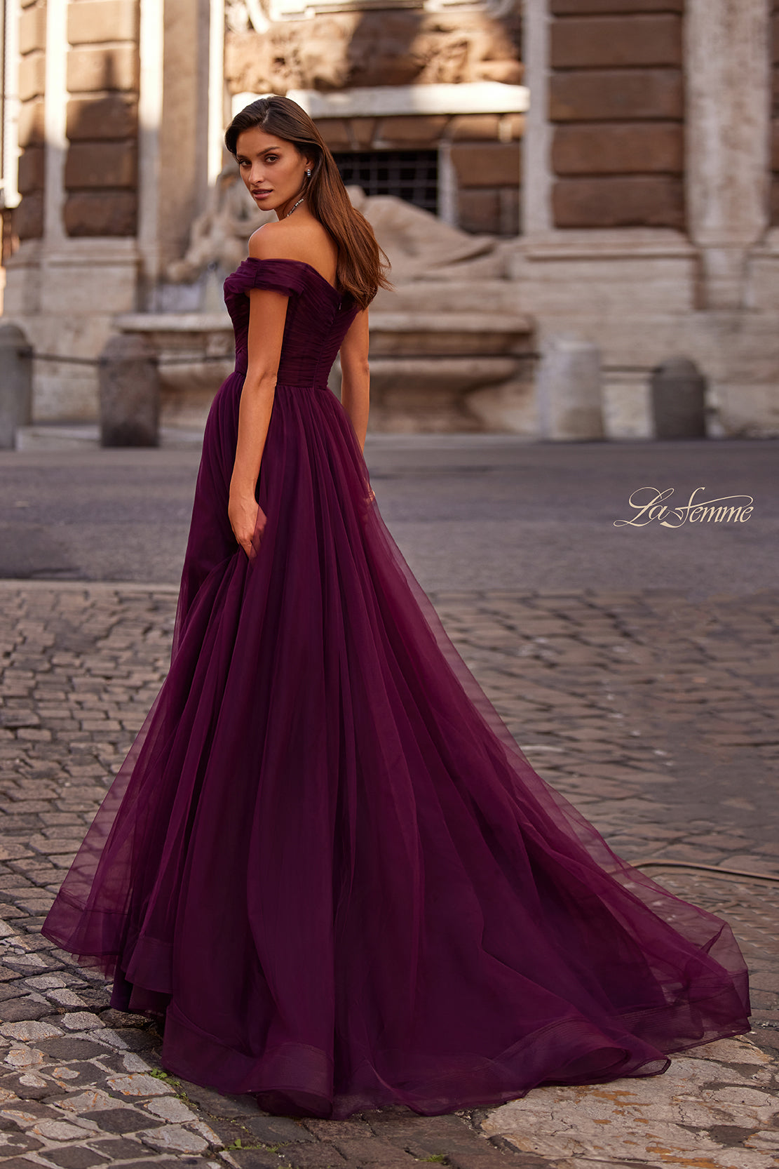 La Femme 30498_DarkBerry_B2_Editorial
