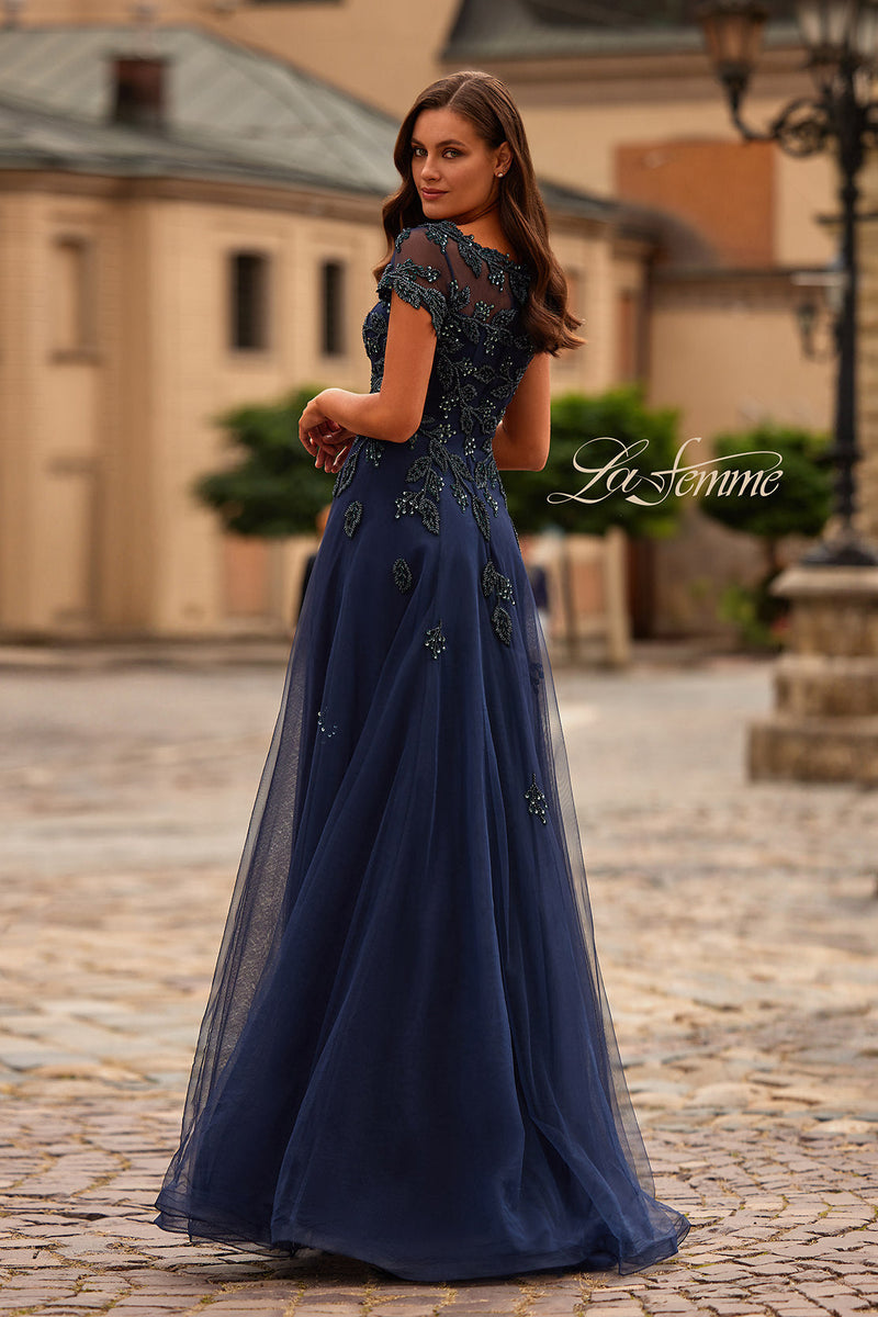 La Femme 31692_Navy_B_Editorial