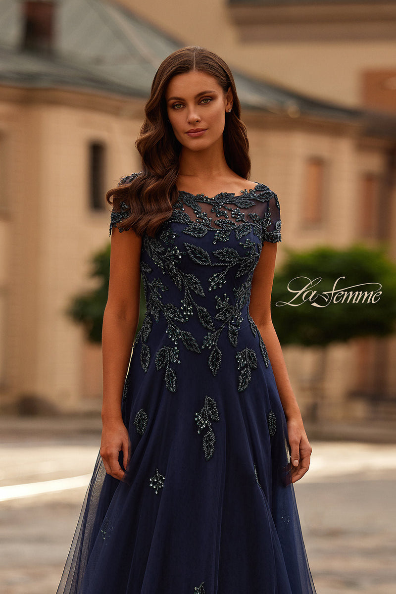 La Femme 31692_Navy_F2_Editorial