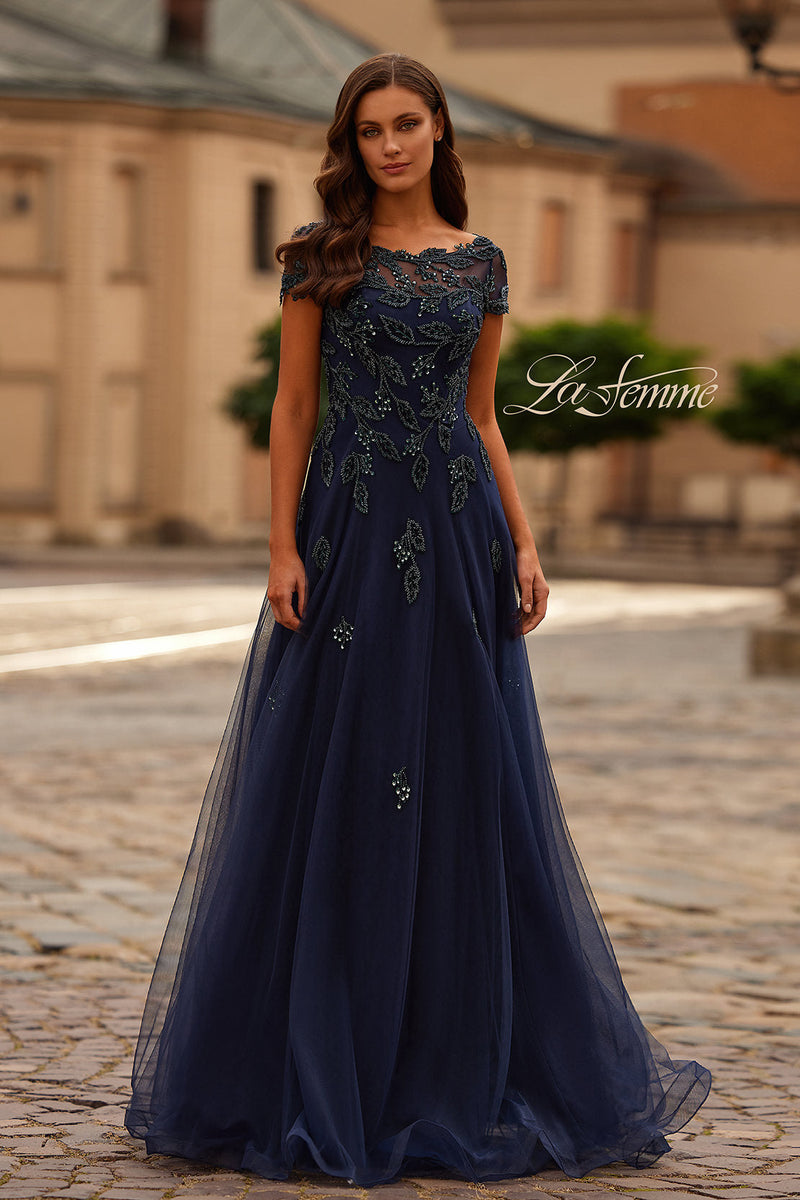La Femme 31692_Navy_F_Editorial