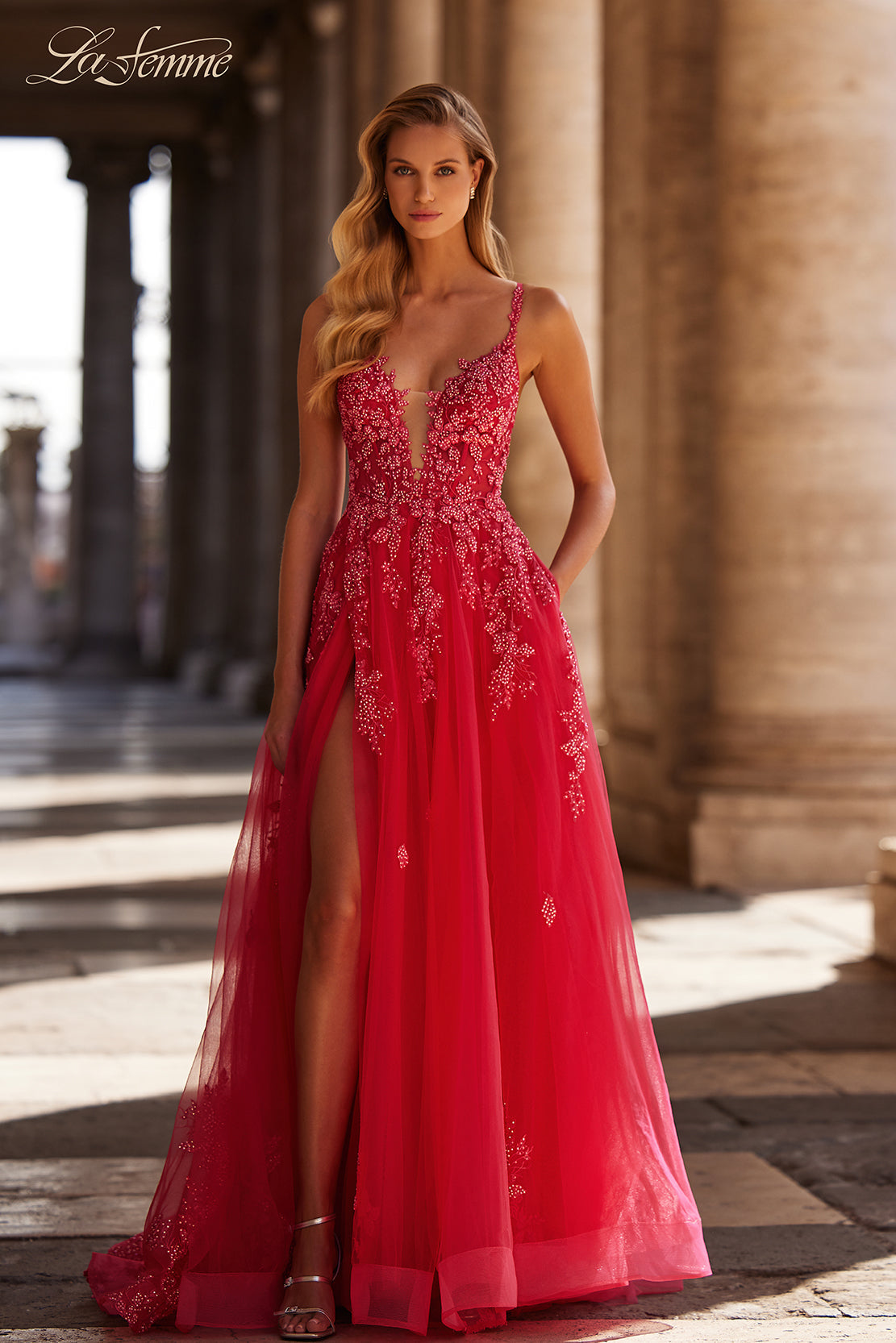 La Femme 32062_Strawberry_F4_Editorial