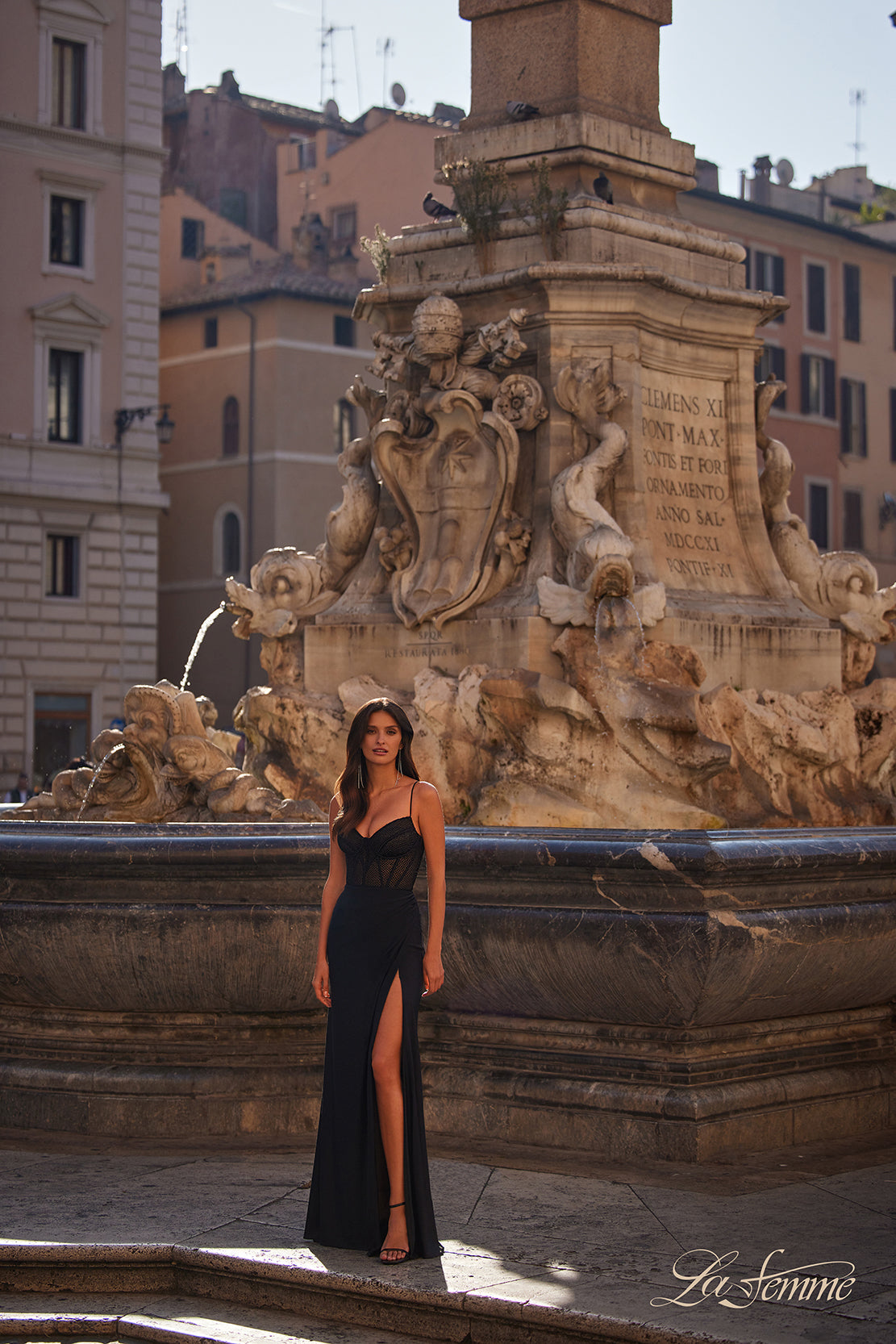 La Femme 32230_Black_F_Editorial
