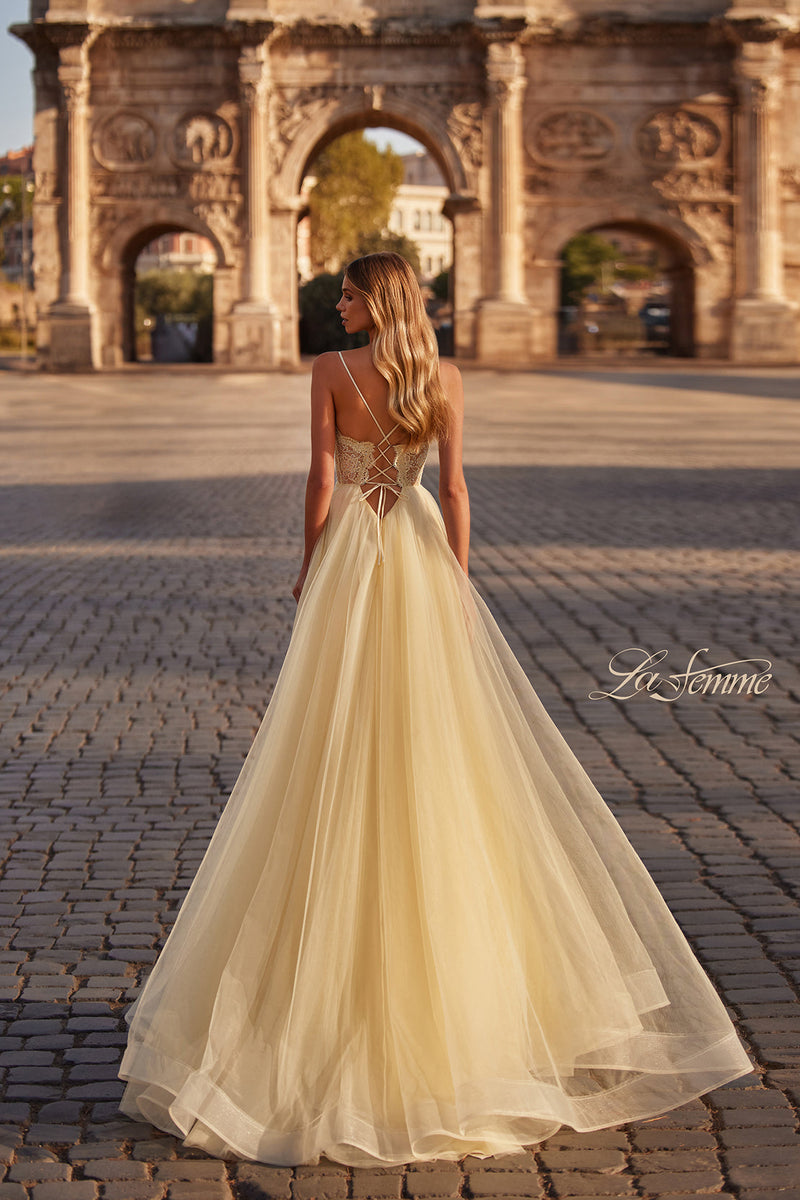 La Femme 32306_PaleYellow_B_Editorial