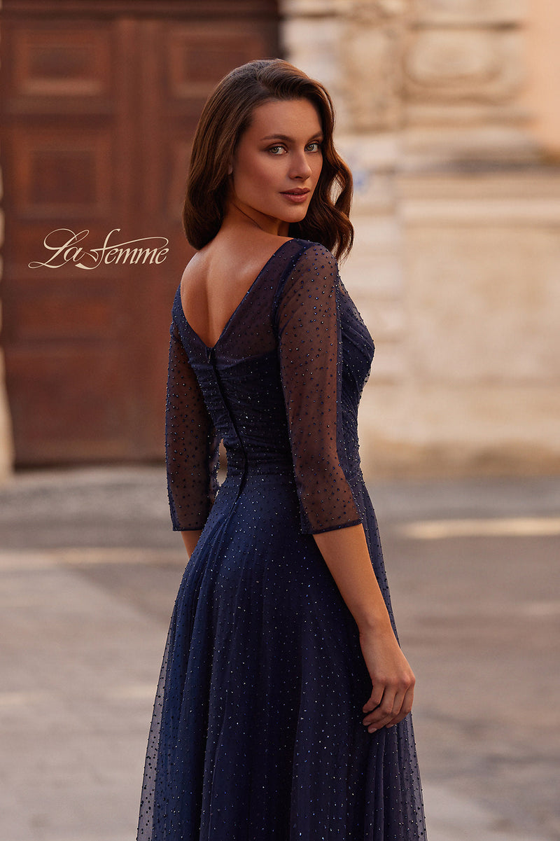 La Femme 32460_Navy_B2_Editorial