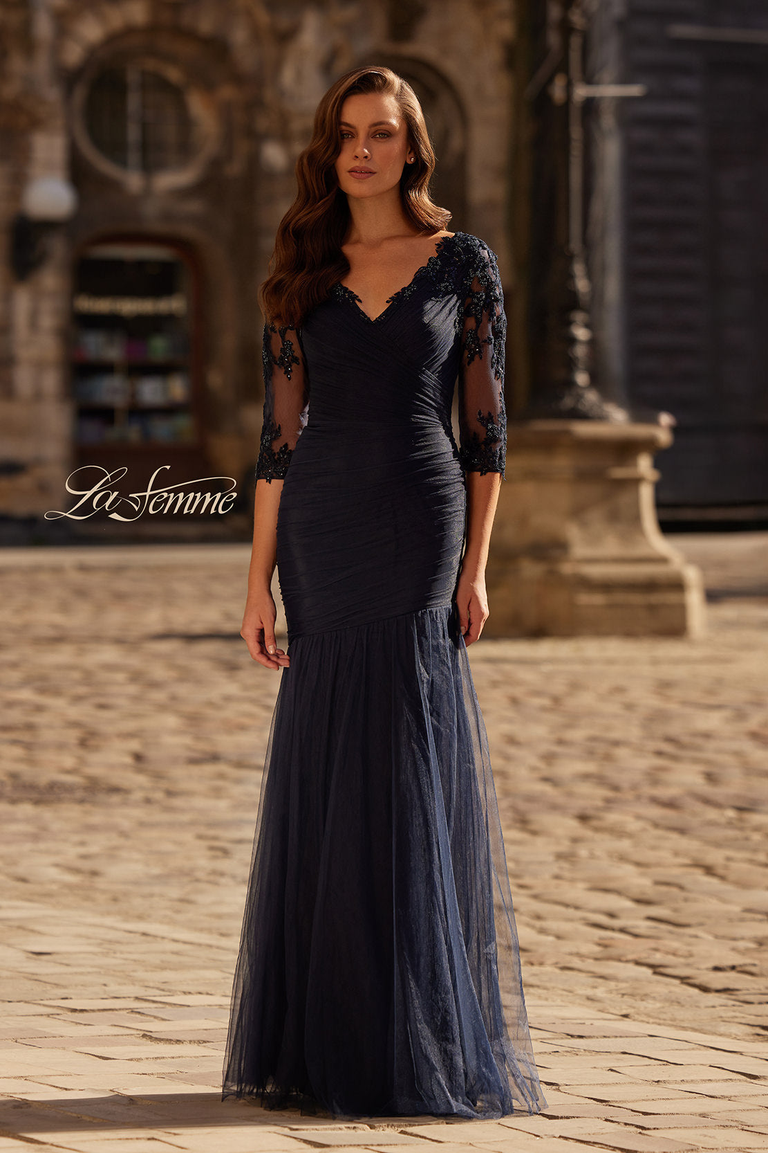 La Femme 32610_Navy_F_Editorial