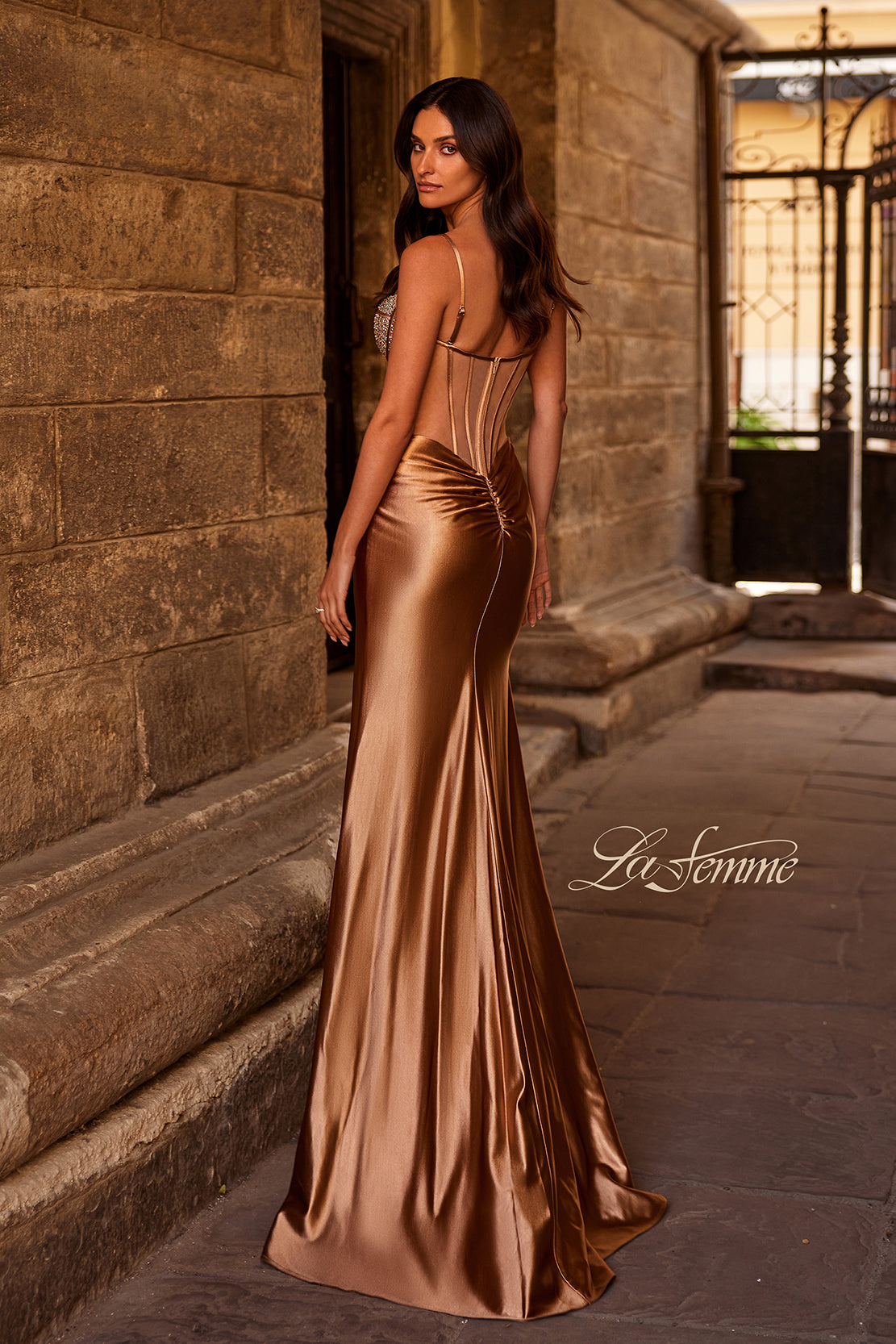 La Femme 32691_Bronze_B_Editorial