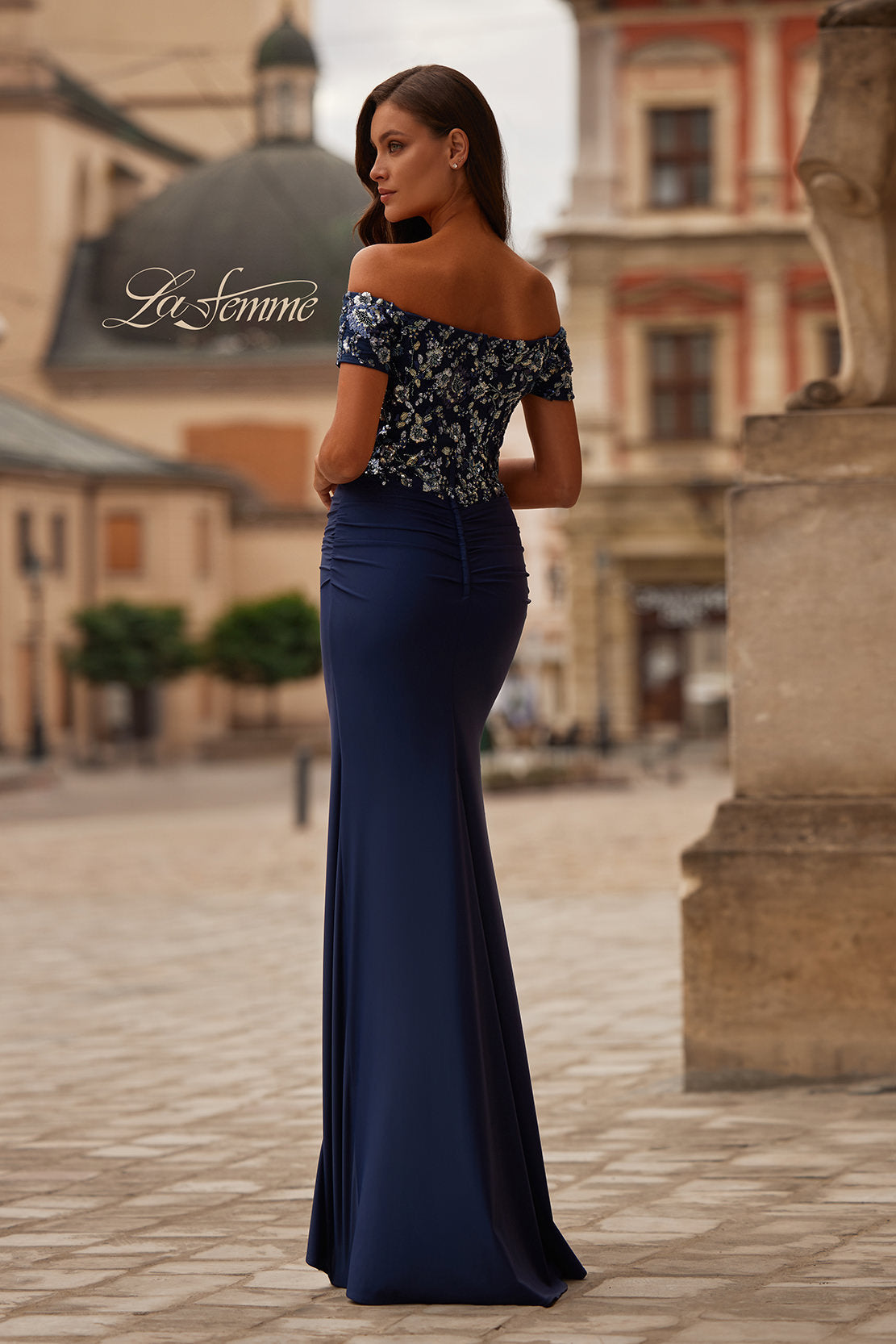 La Femme 32739_Navy_B_Editorial_2