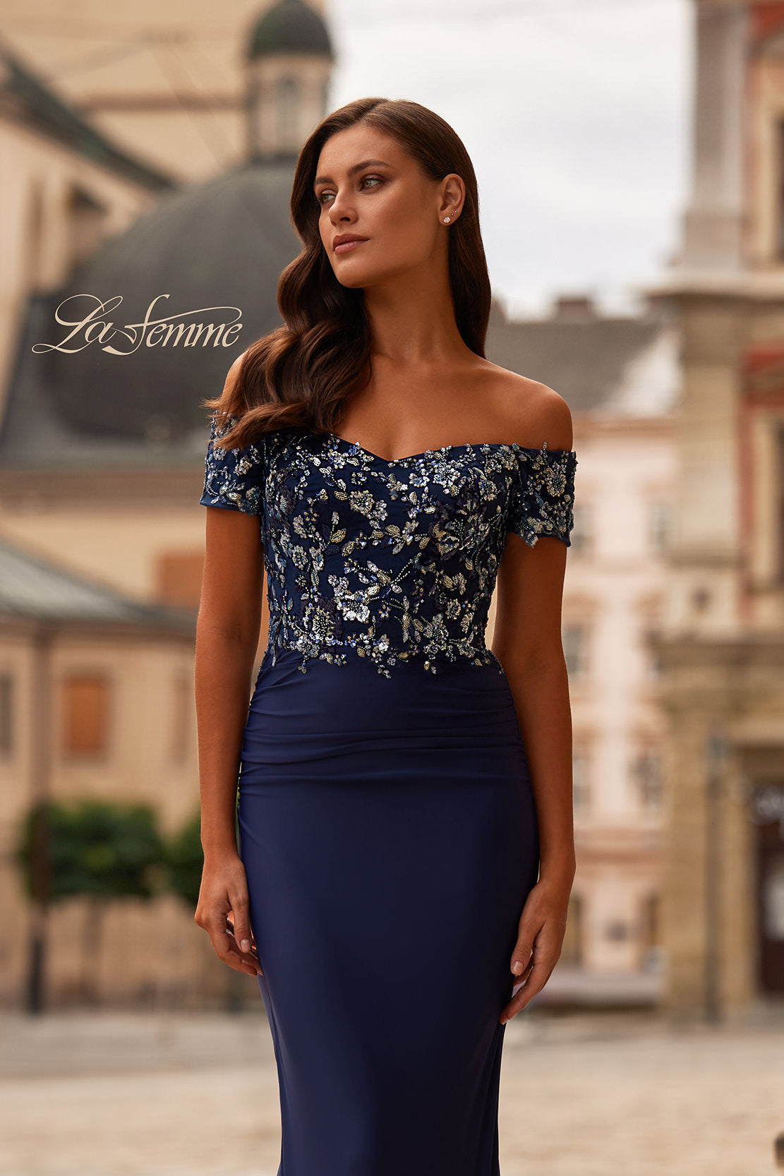 La Femme 32739_Navy_F2_Editorial