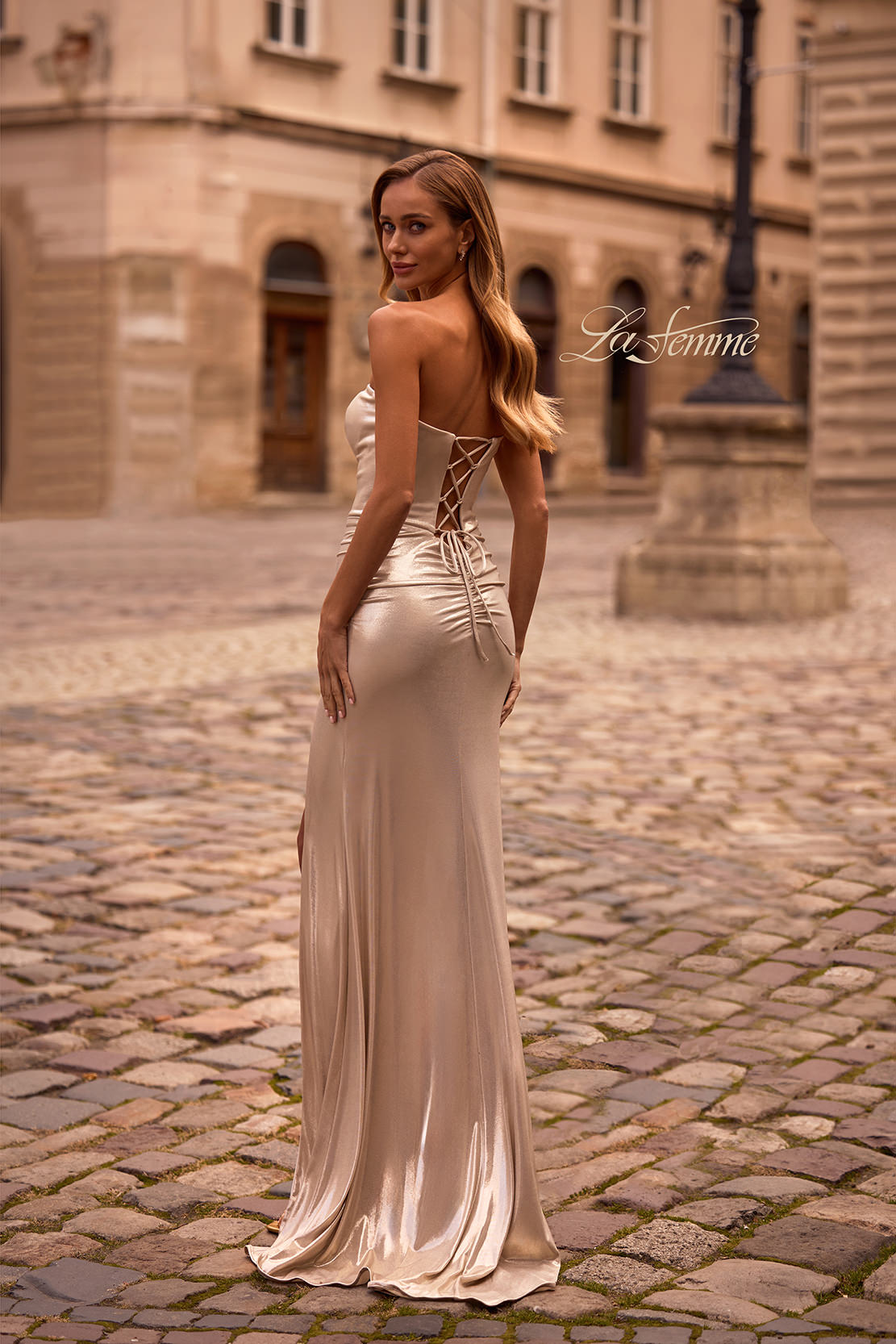 La Femme 32757_Champagne_B3_Editorial