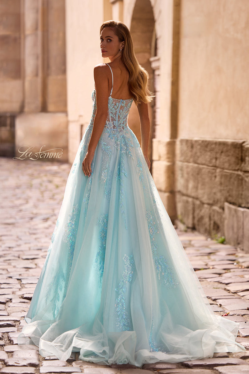 La Femme 32810_LightBlue_B_Editorial