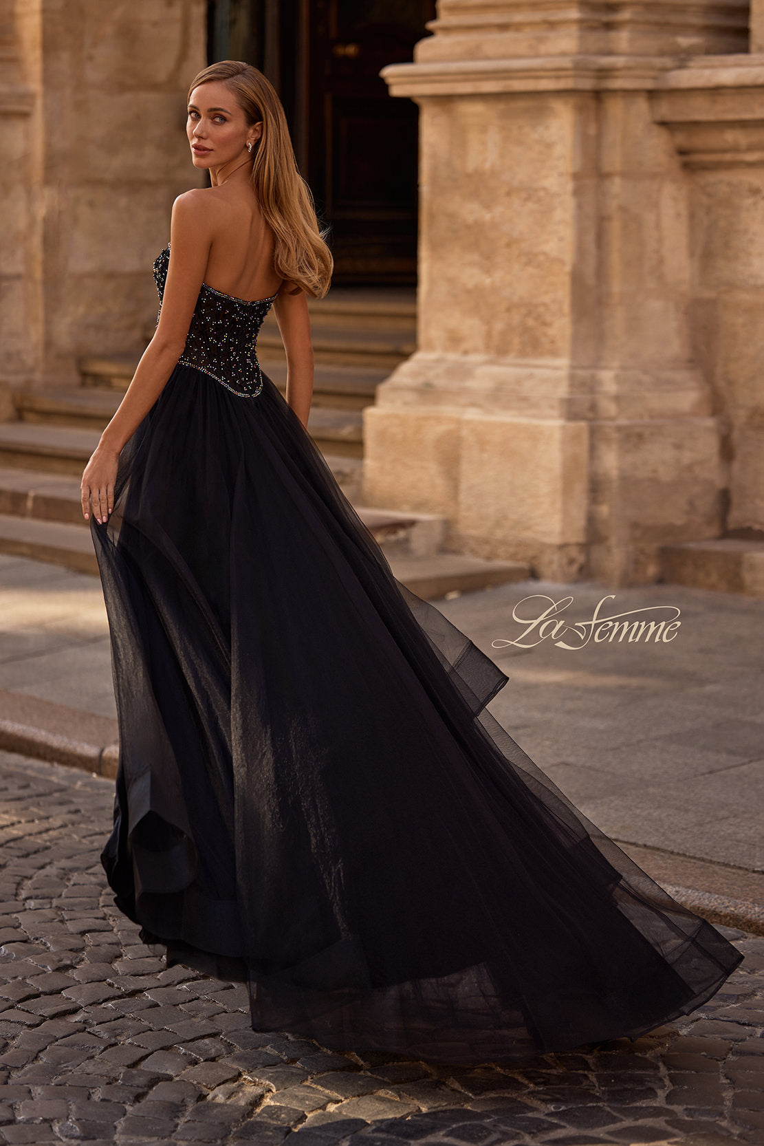 La Femme 32856_Black_B_Editorial