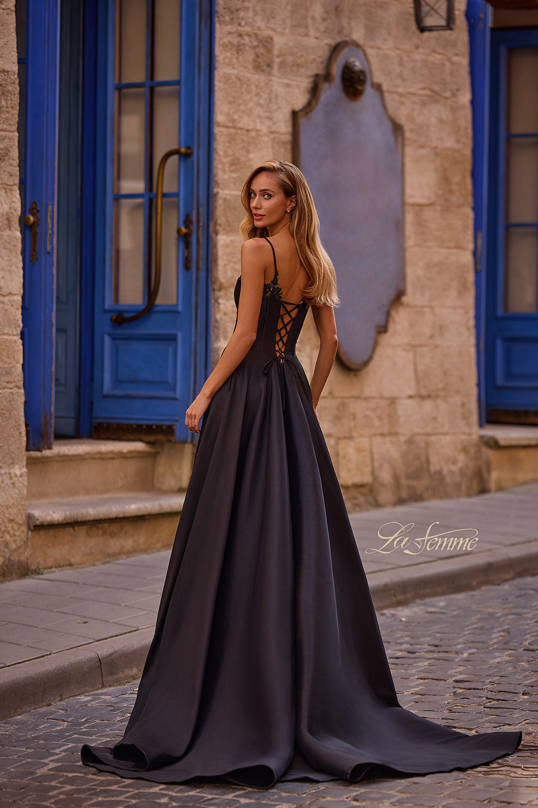 La Femme 32878_Black_B3_Editorial