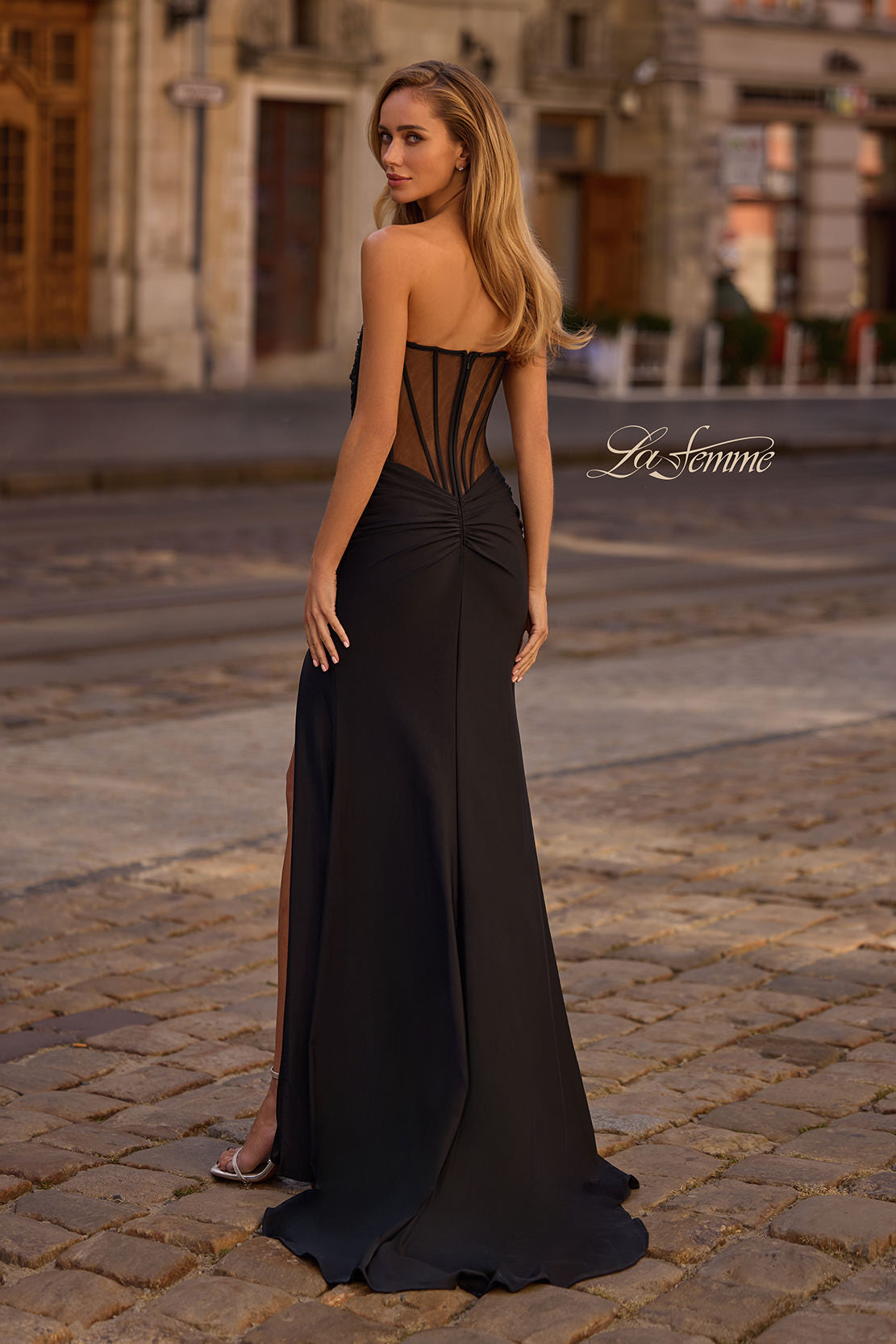 La Femme 32912_Black_B_Editorial
