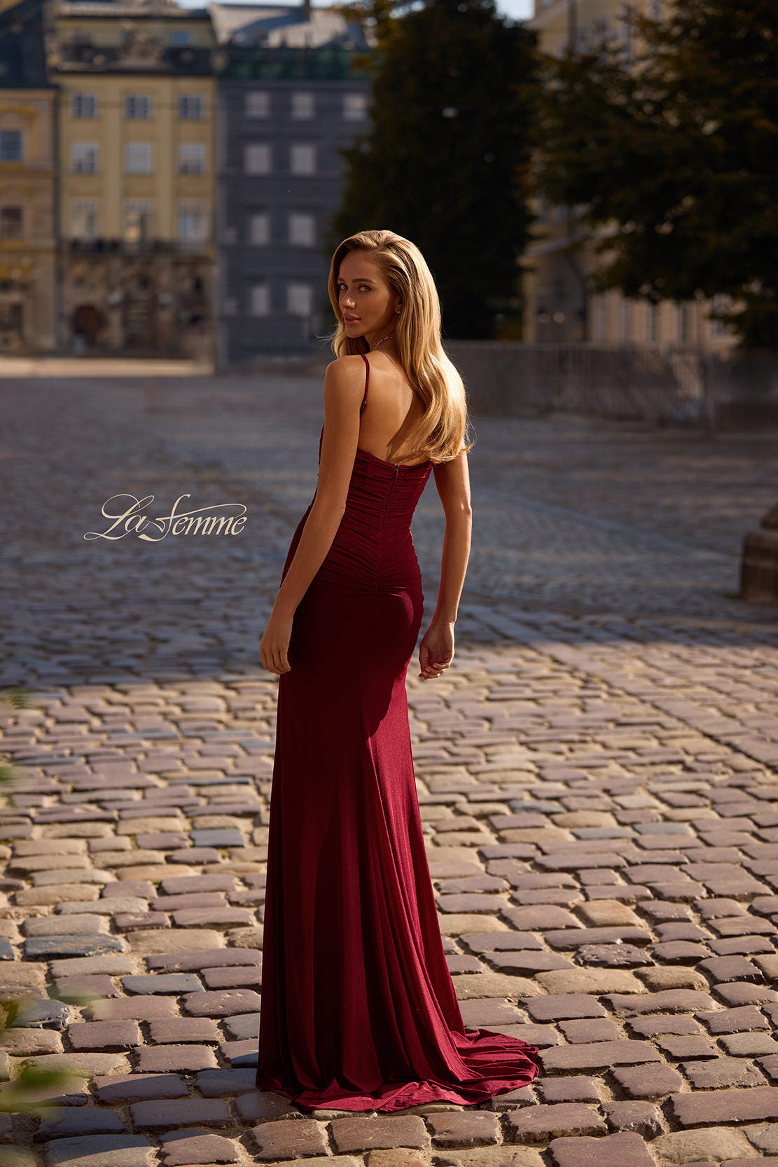 La Femme 32925_DarkBerry_B3_Editorial
