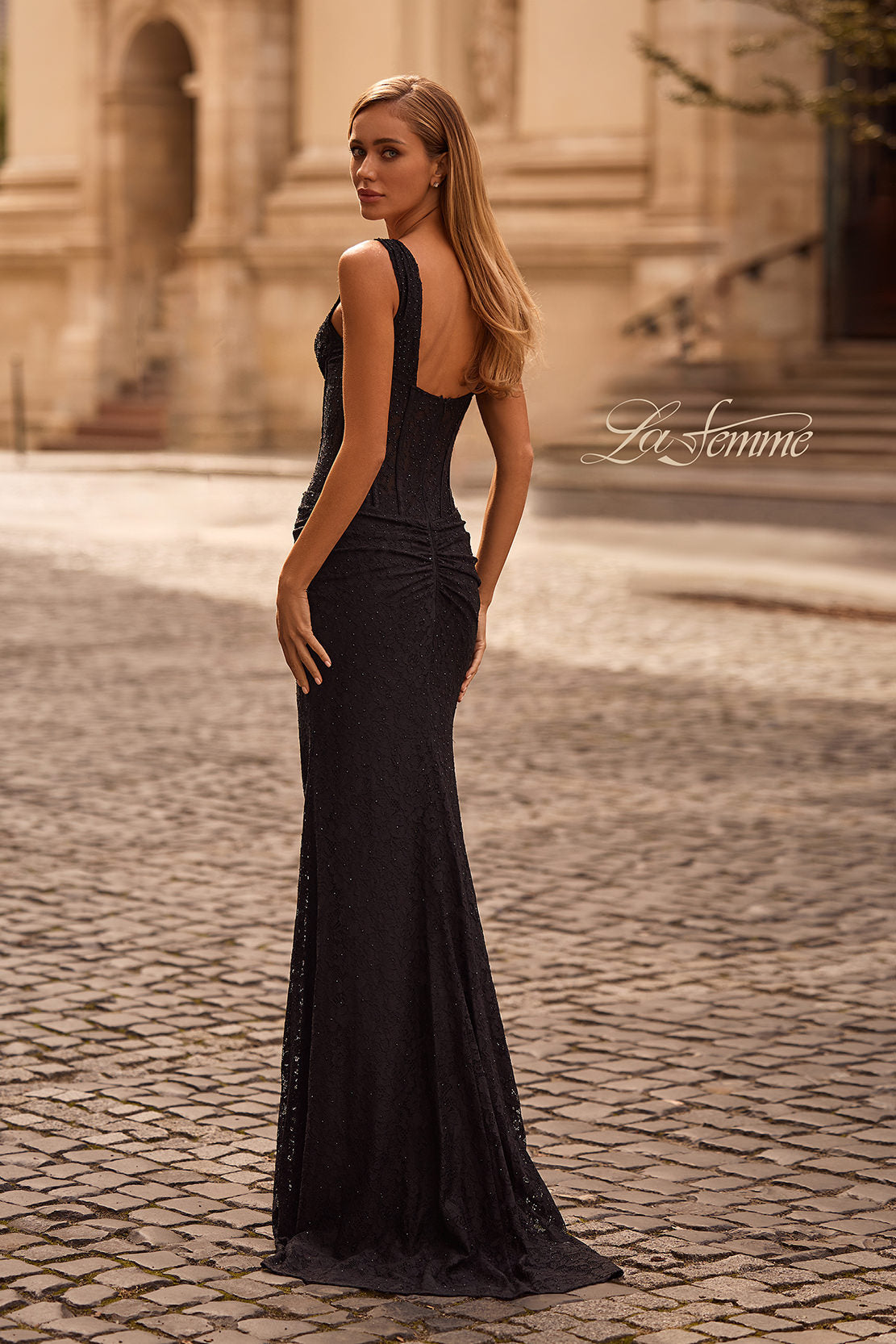 La Femme 32943_Black_B_Editorial