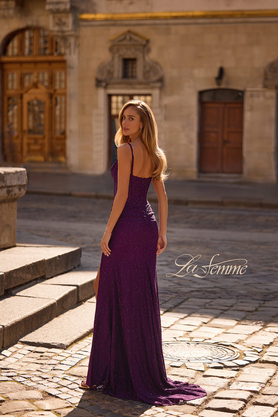 La Femme 32947_DarkBerry_B3_Editorial