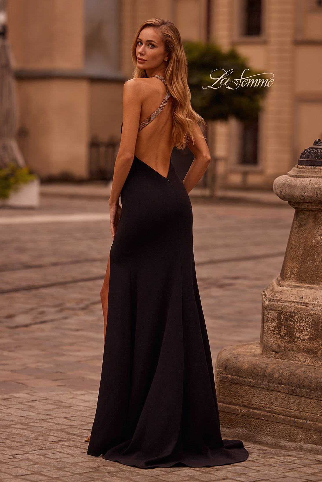 La Femme 32976_Black_B_Editorial