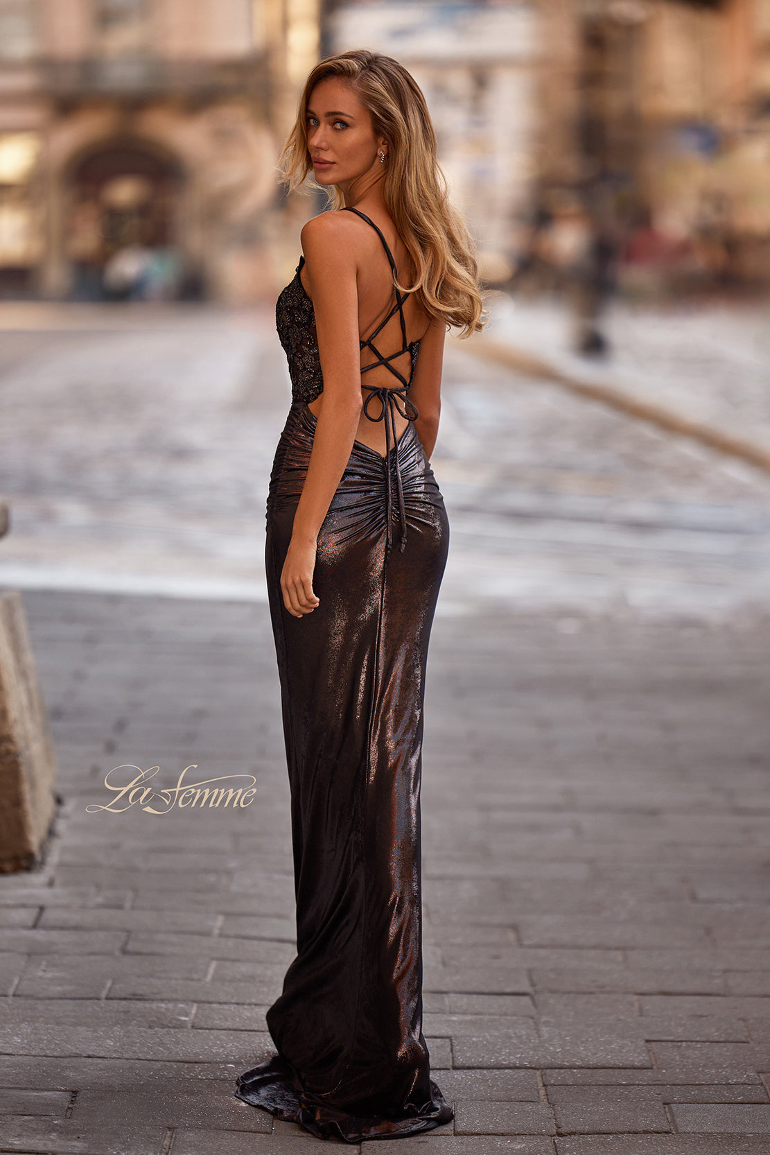 La Femme 33059_Mocha_B_Editorial