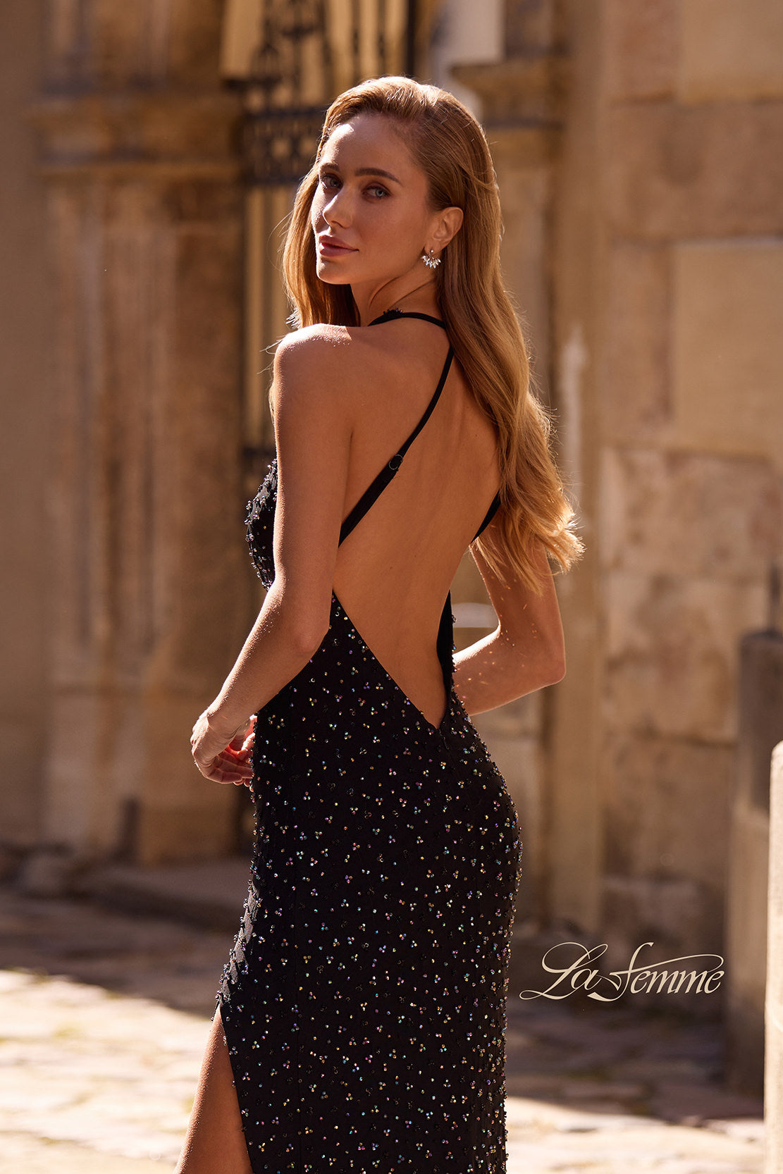 La Femme 33067_Black_B2_Editorial
