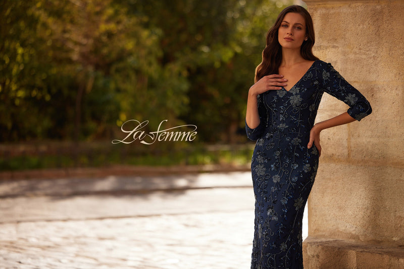 La Femme 33092_Navy_F4_Editorial