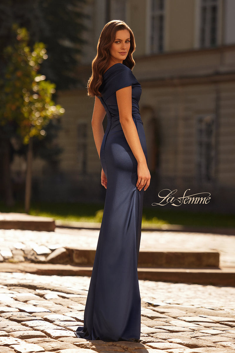La Femme 33128_Navy_B_Editorial