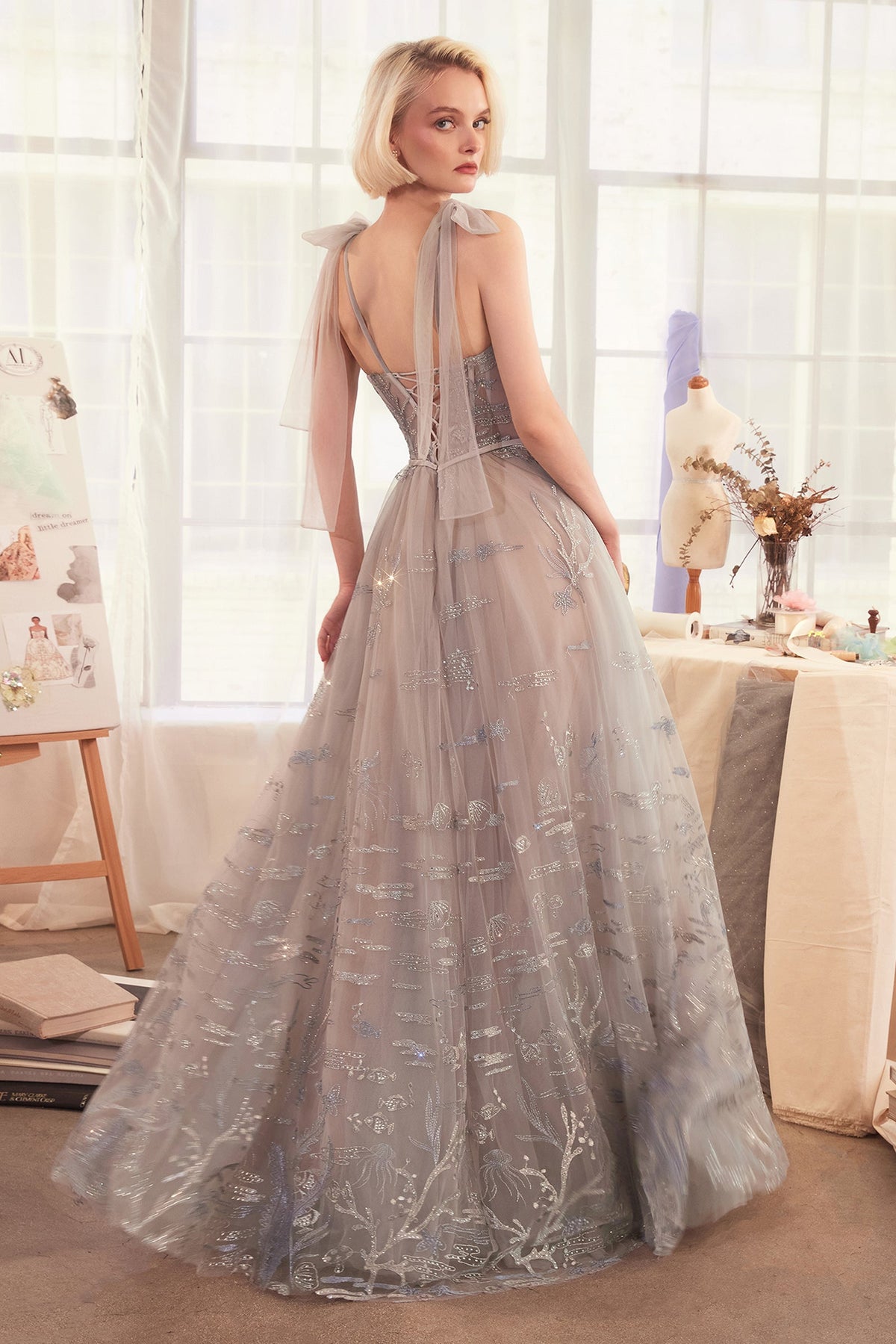 Andrea & Leo Couture A1458_SILVER_back