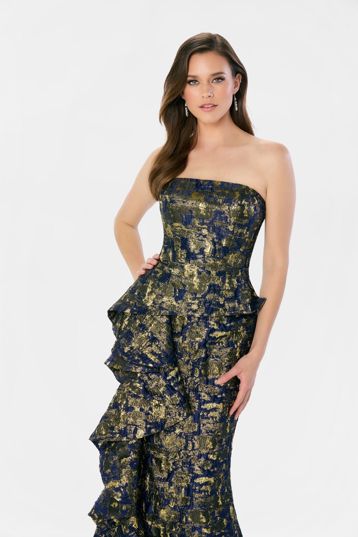 Montage M2225_NAVY_GOLD_035