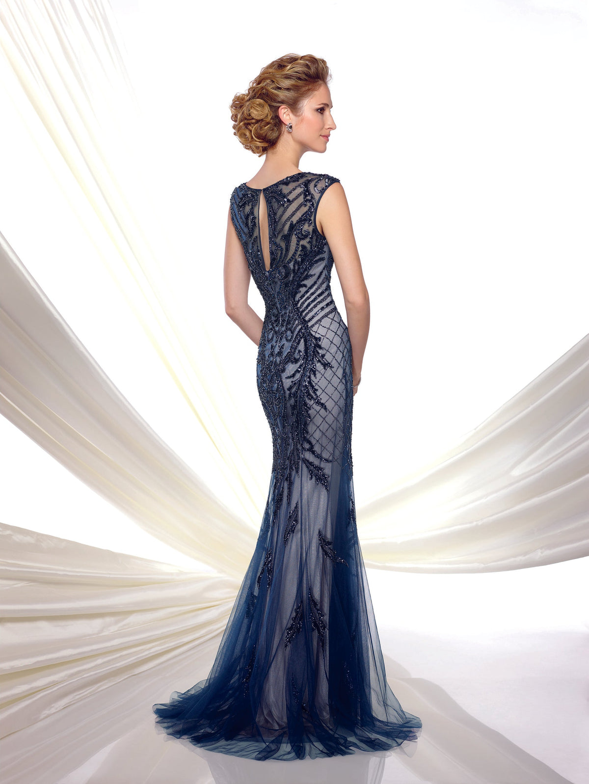 Ivonne D 116D31_BACK_009