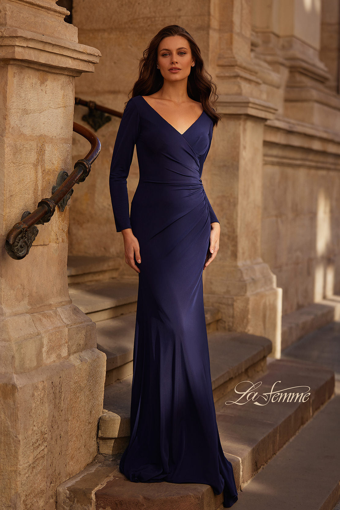 La Femme 29184_Navy_F_Editorial