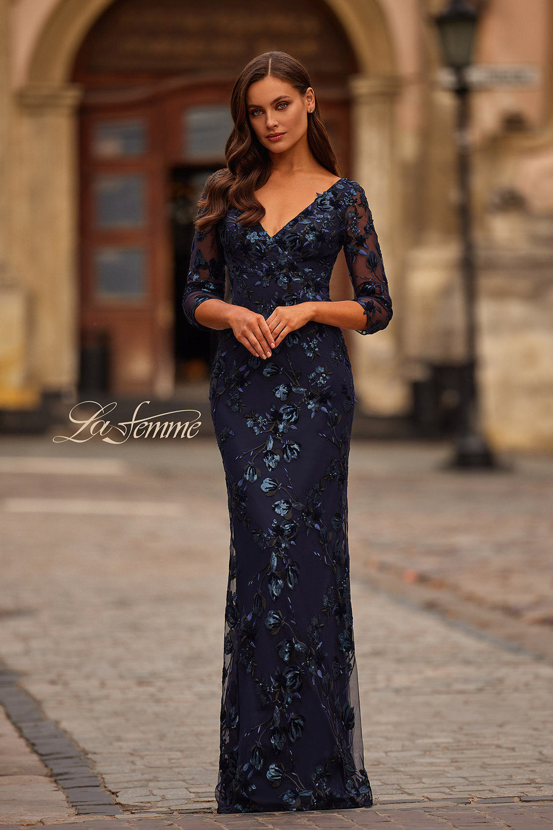 La Femme 31836_Navy_F_Editorial