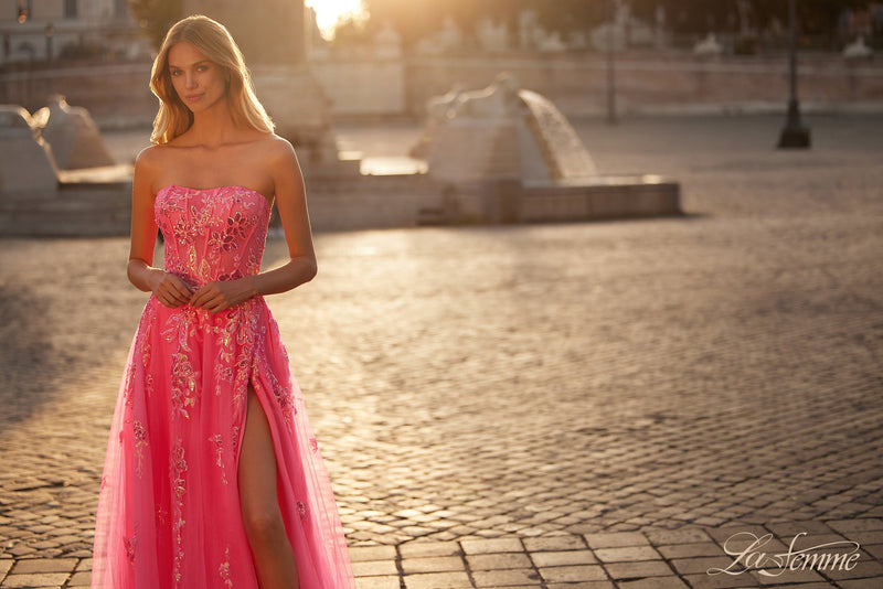 La Femme 32137_NeonPink_F3_Editorial