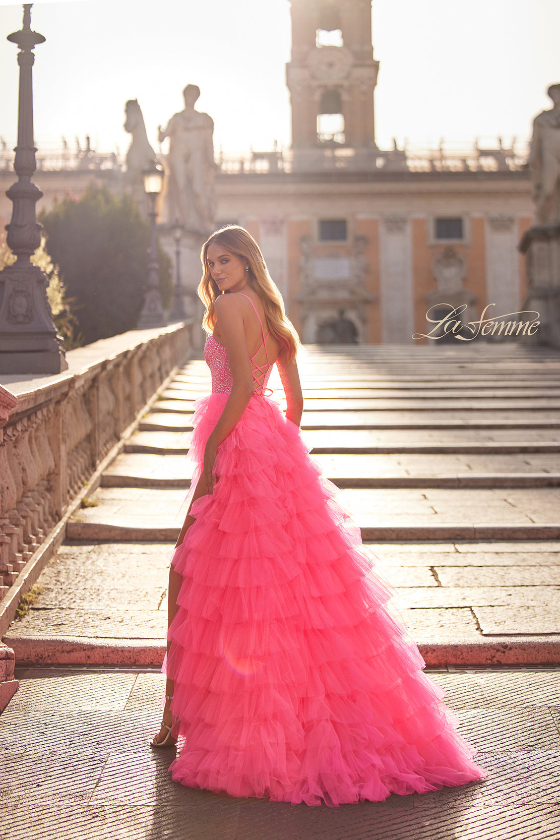 La Femme 32335_NeonPink_B2_Editorial