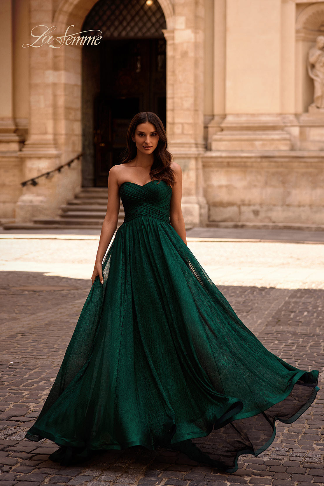 La Femme 32382_Emerald_F_Editorial