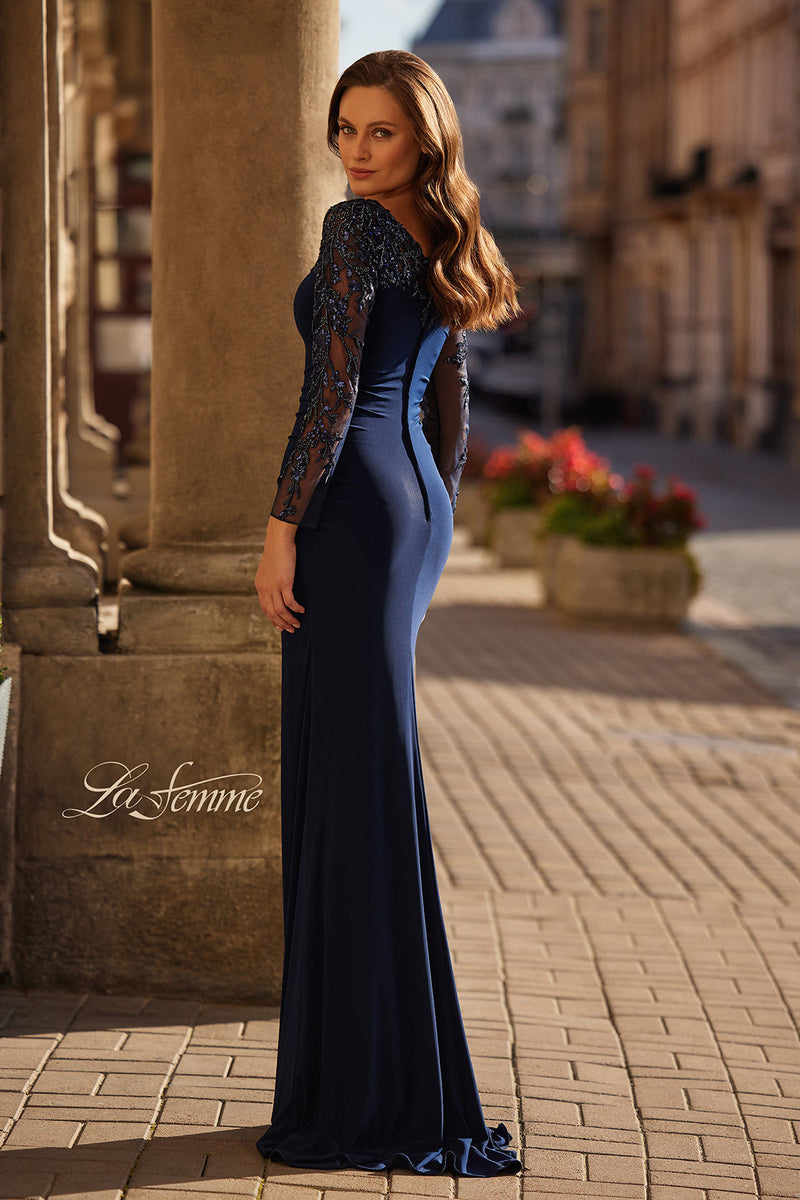 La Femme 32609_Navy_B_Editorial