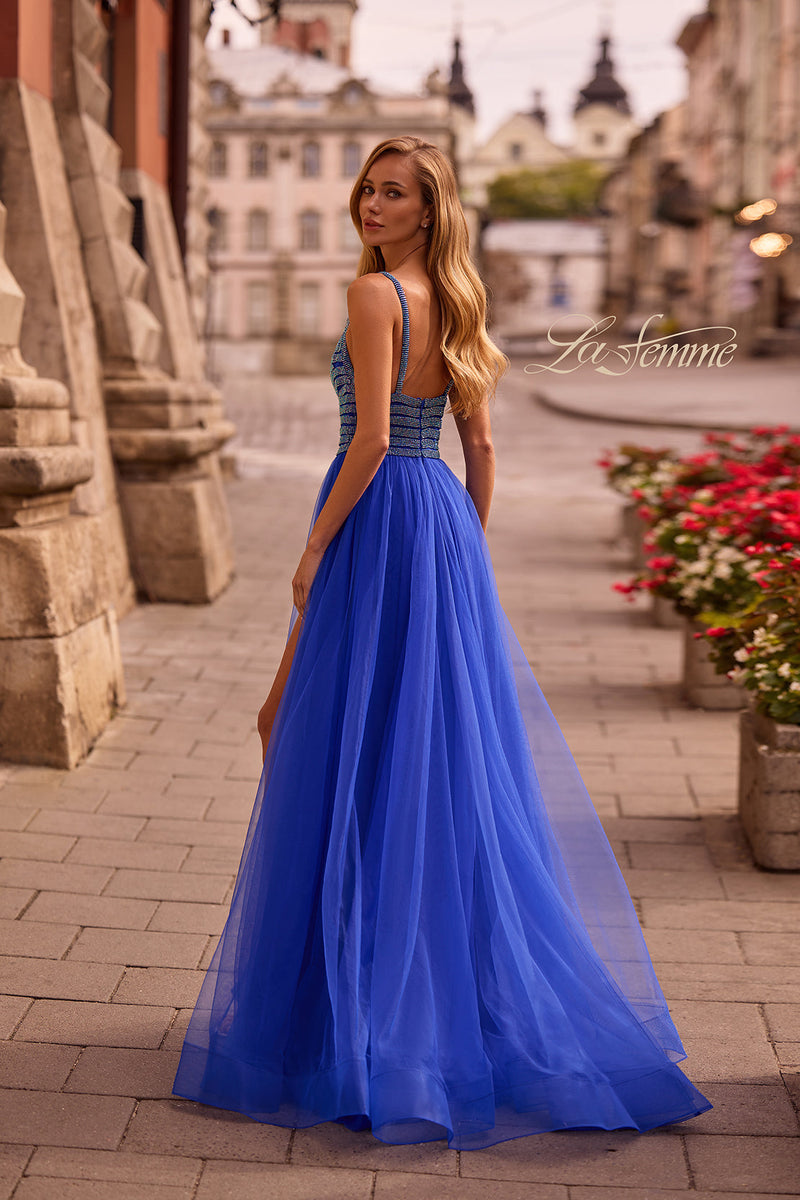 La Femme 32714_RoyalBlue_B3_Editorial