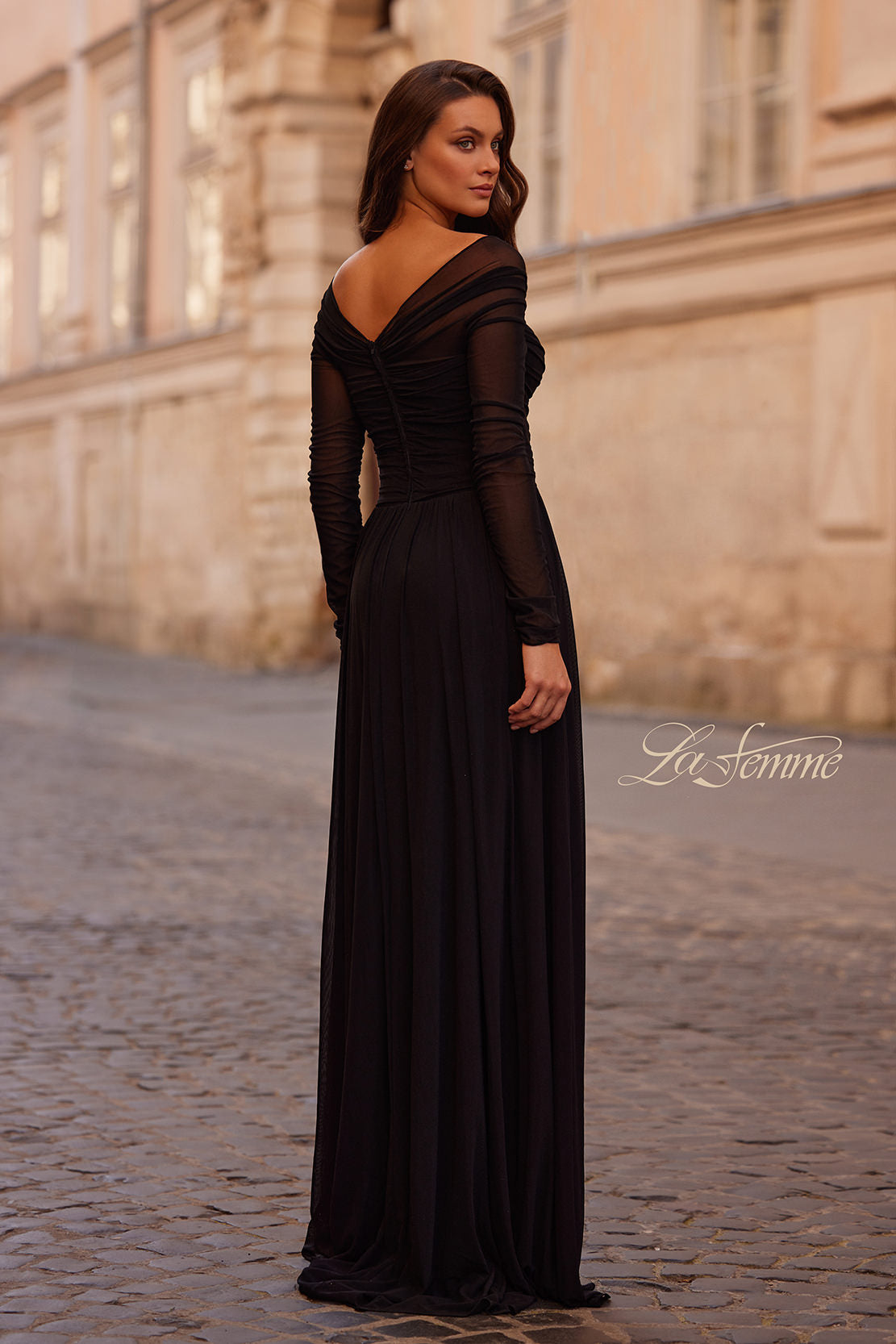 La Femme 32722_Black_B_Editorial