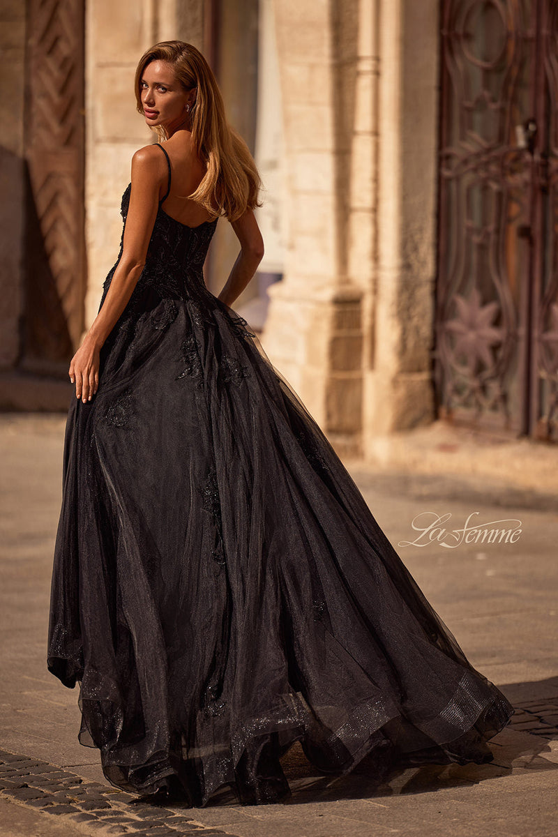 La Femme 32781_Black_B_Editorial