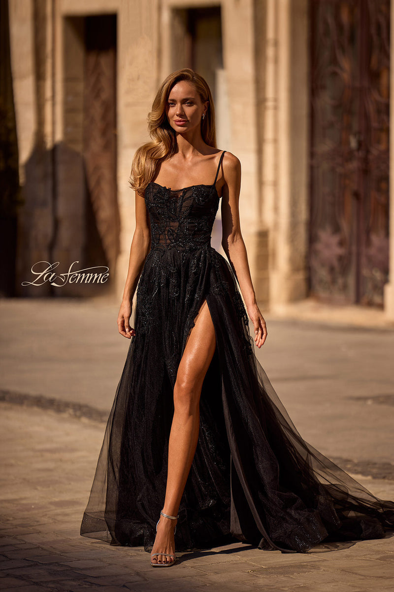 La Femme 32781_Black_F3_Editorial