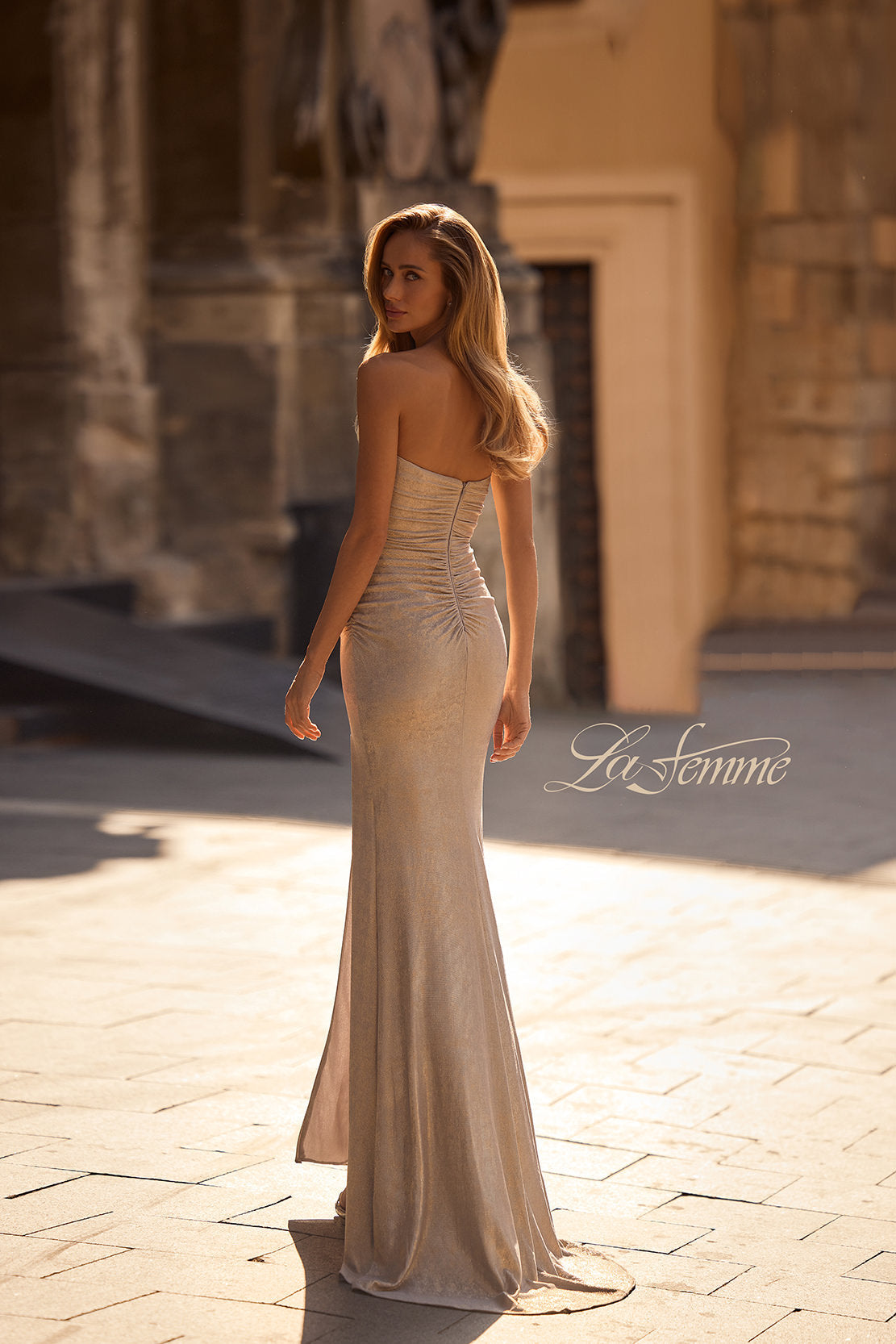 La Femme 32876_Champagne_B3_Editorial