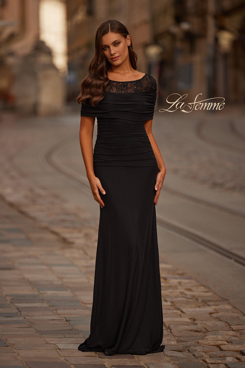 La Femme 33120_Black_F_Editorial