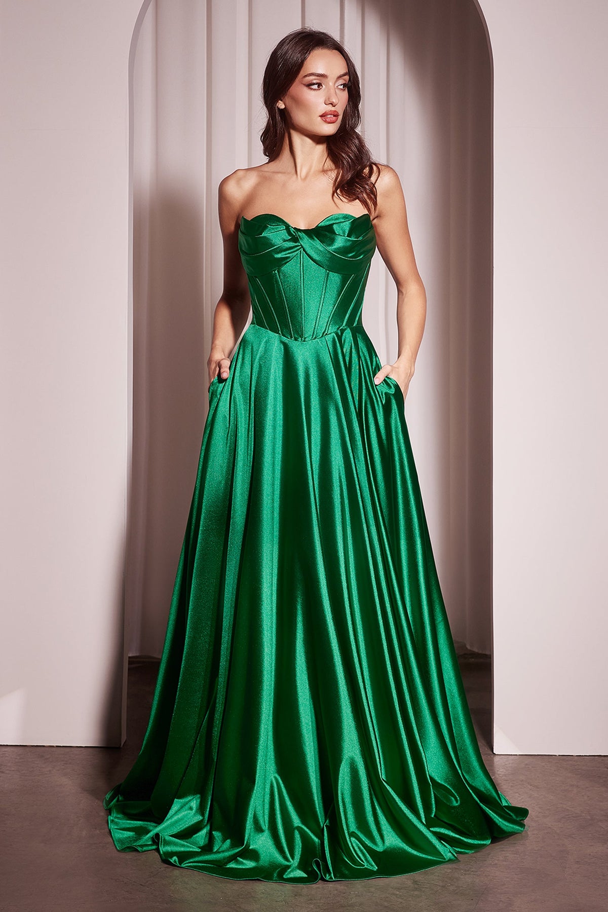 Ladivine by Cinderella Divine CD378_emerald