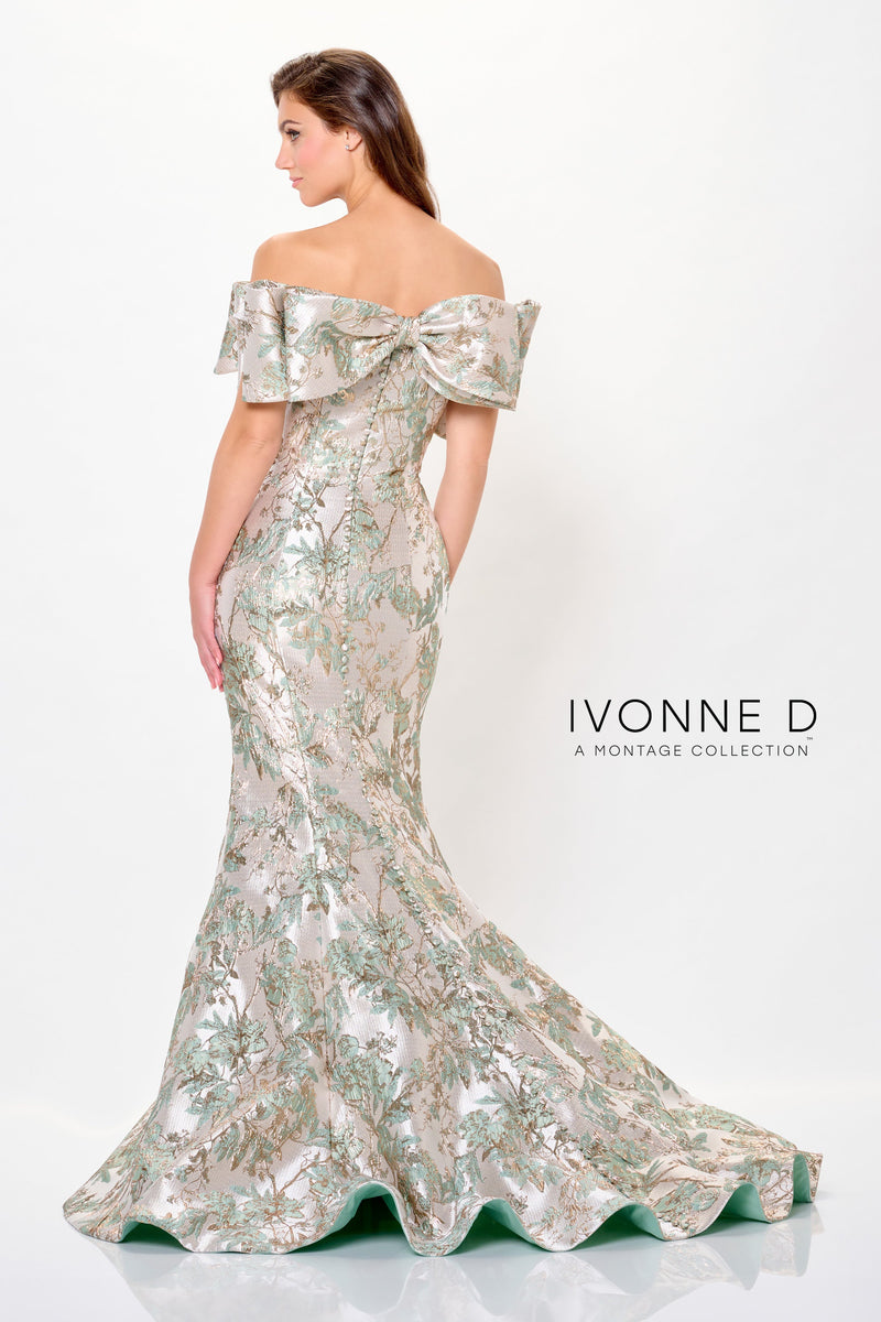 Ivonne D ID6203-sage-b