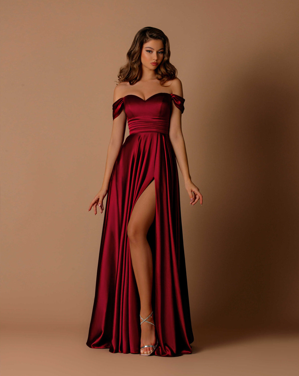 Nicoletta NBM1025wine_2