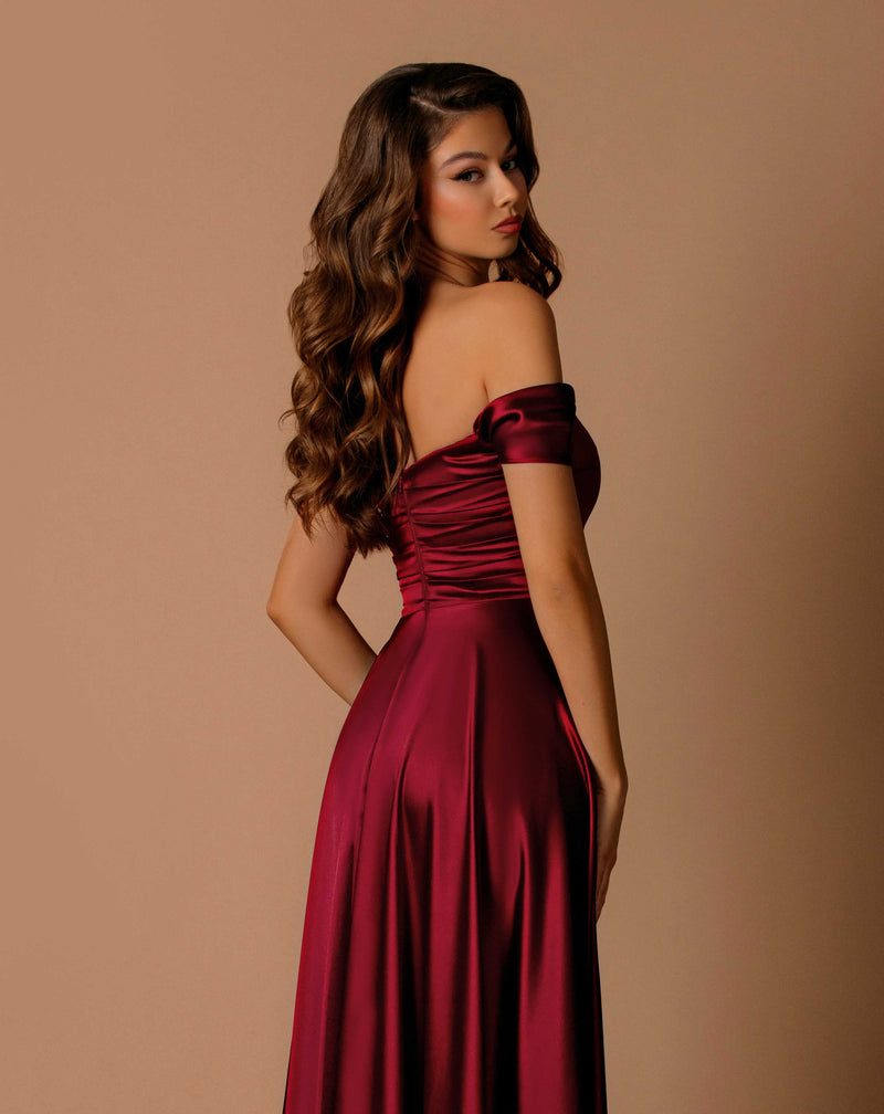 Nicoletta NBM1025wine_5