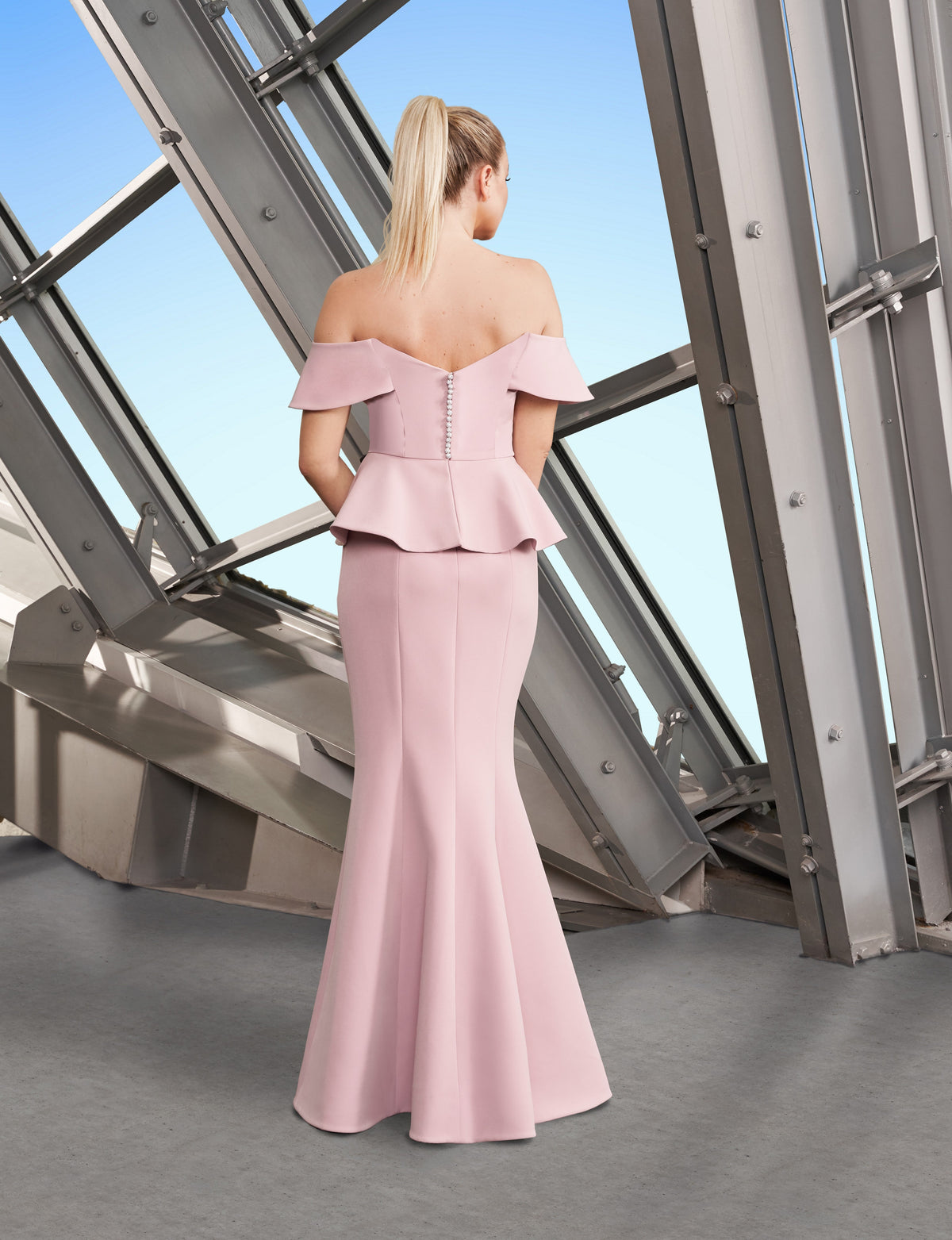 Alexander by Daymor 1151-quartz-back-2