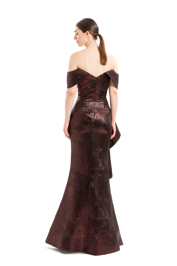 Alexander by Daymor 1653f22-wine-back