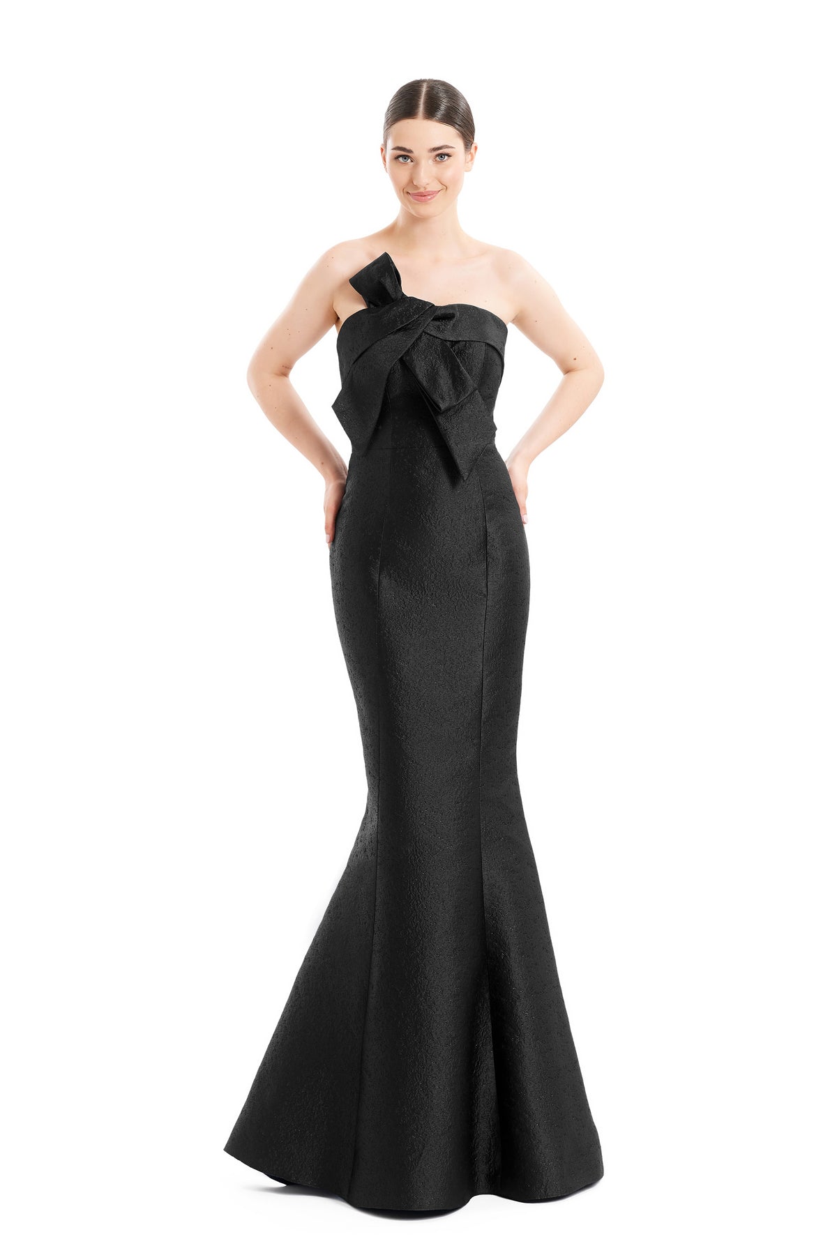 Alexander by Daymor 1677f22-black-front